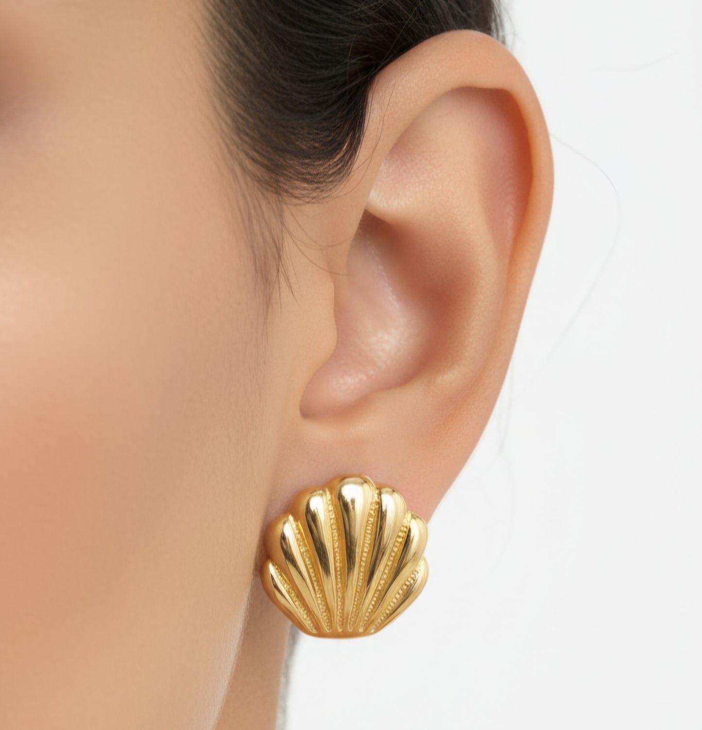 Solara Shell Studs