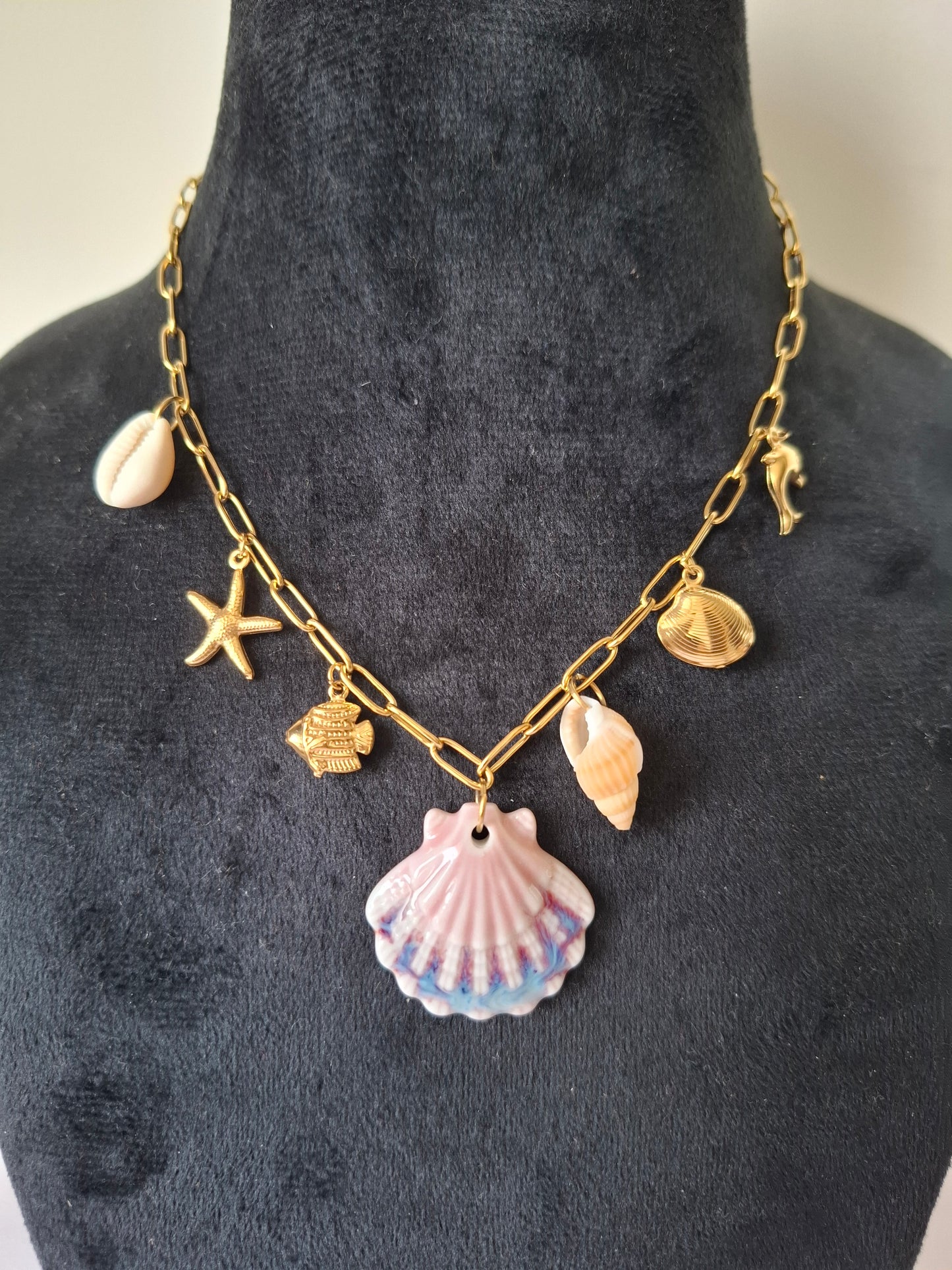 Scallop Charm Necklace