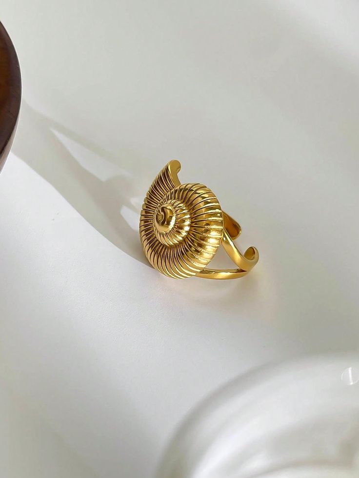 Seashell ring